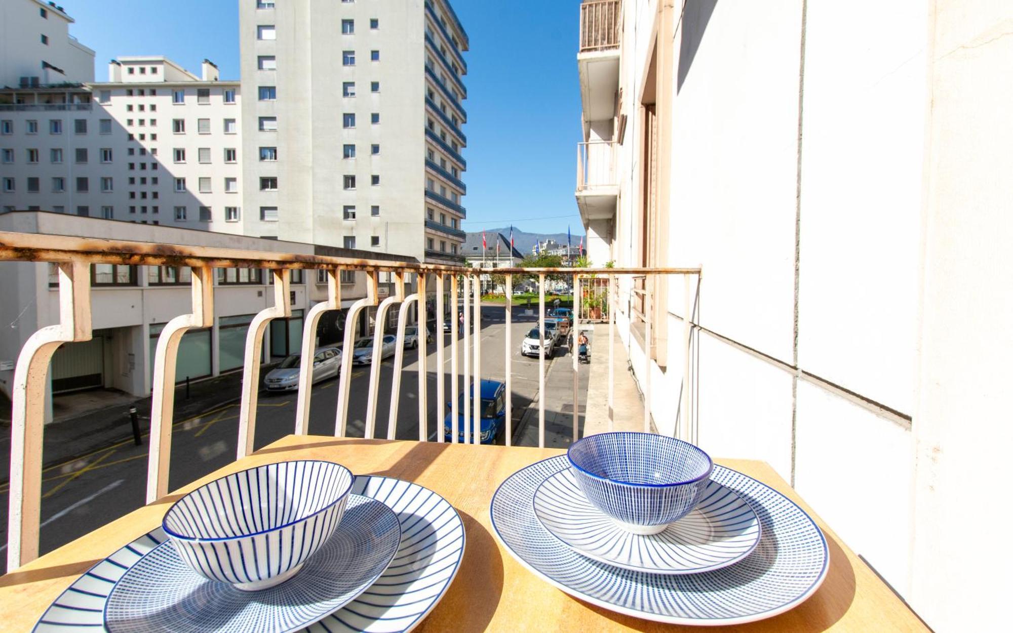 Appartement T3 Gare De Chambery Centre Ville Buitenkant foto