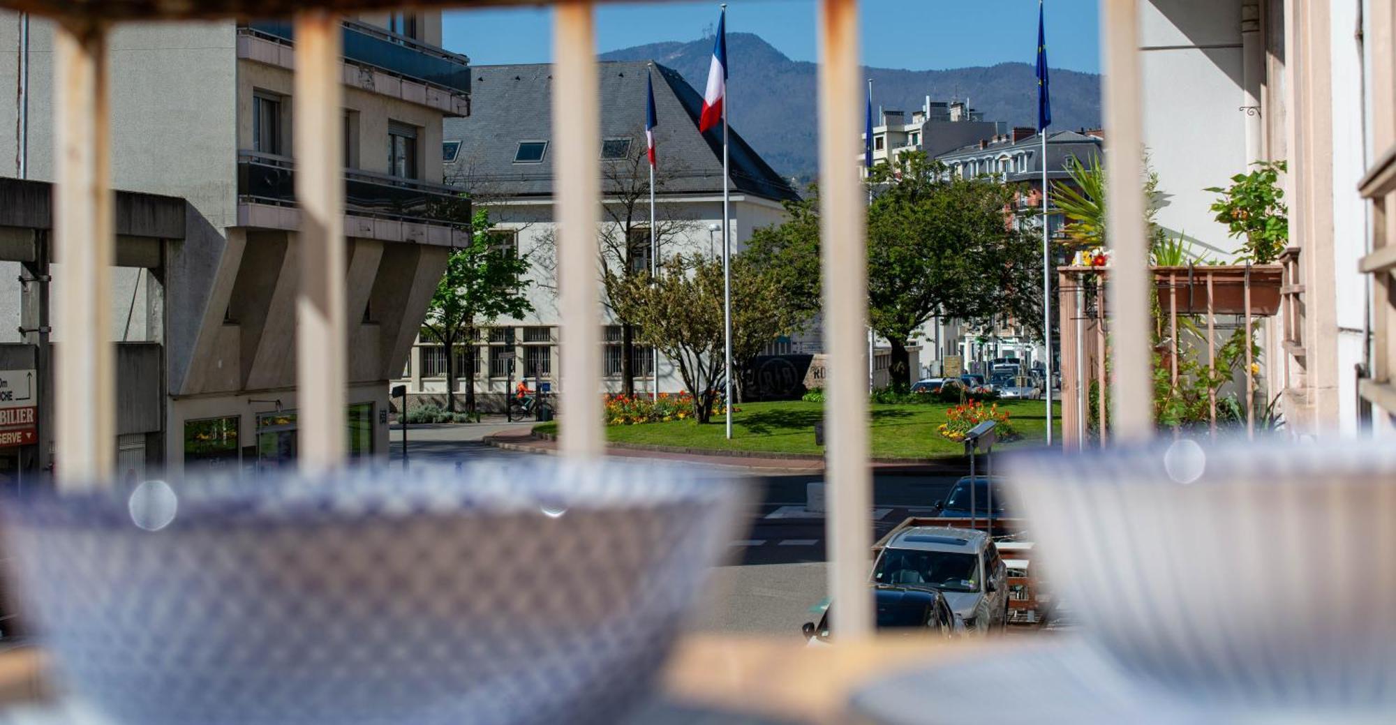 Appartement T3 Gare De Chambery Centre Ville Buitenkant foto