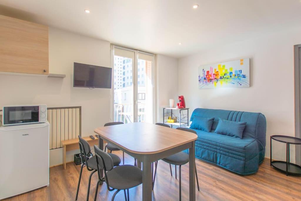 Appartement T3 Gare De Chambery Centre Ville Buitenkant foto